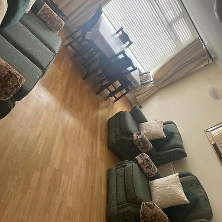 Large Townhouse With Gardens Apartment Kingscourt Luaran gambar