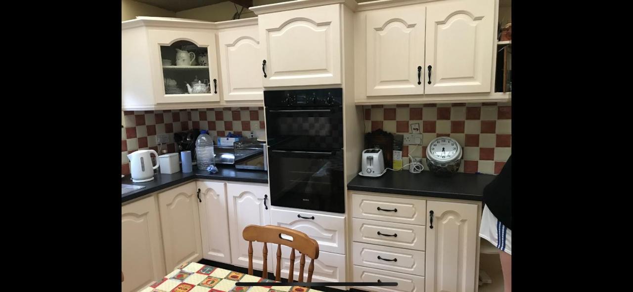 Large Townhouse With Gardens Apartment Kingscourt Luaran gambar
