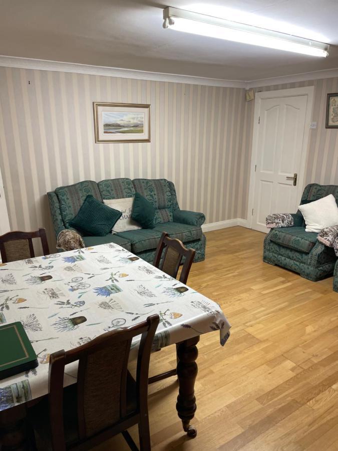 Large Townhouse With Gardens Apartment Kingscourt Luaran gambar
