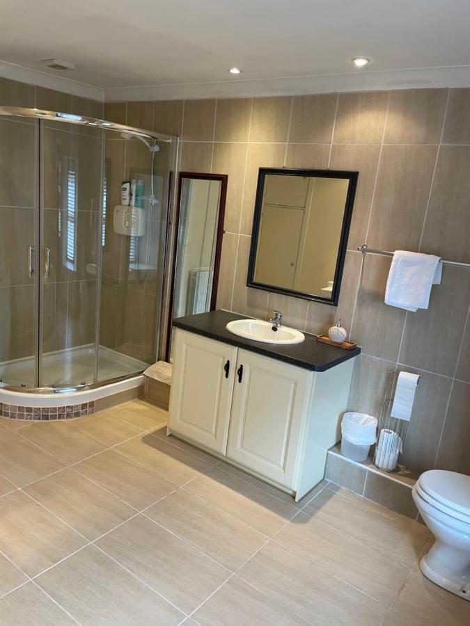 Large Townhouse With Gardens Apartment Kingscourt Luaran gambar