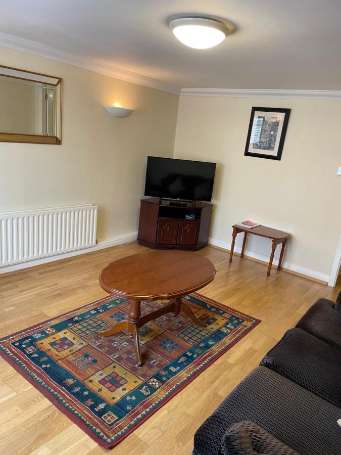 Large Townhouse With Gardens Apartment Kingscourt Luaran gambar